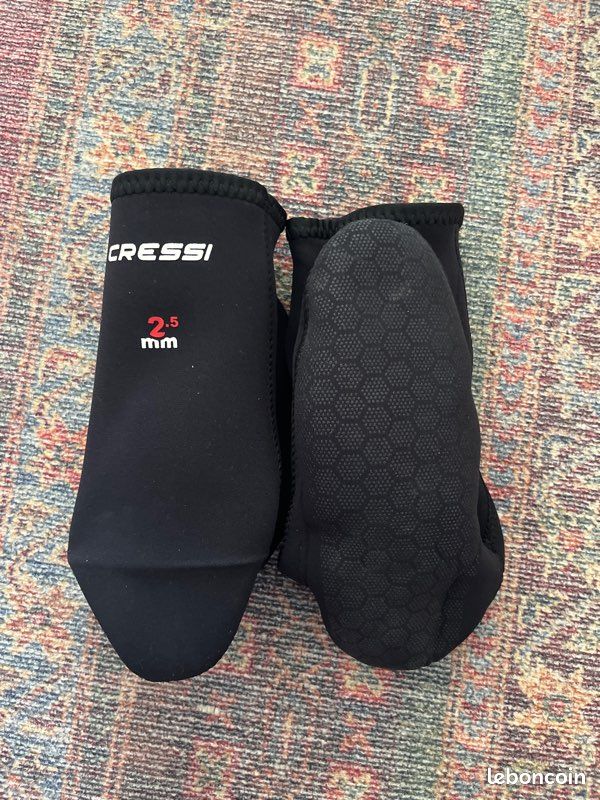 Chaussons plongee 2,5mm (image 1)