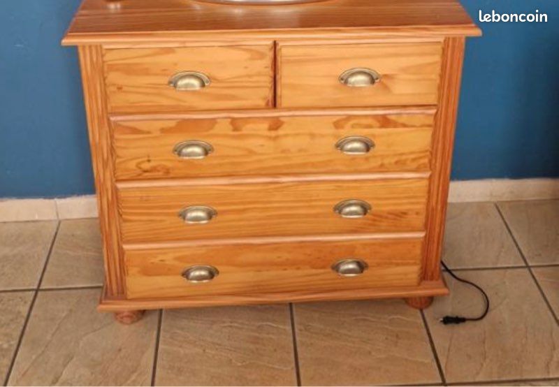 Vente frigo - dressing - table + 4 chaises - Commode (image 4)