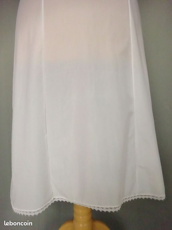 JOLIE COMBINAISON&FOND DE robe vintage jolie dentelle T 62/64 ref RO62