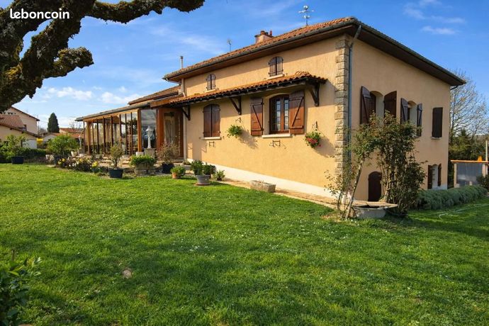 Propriété 8 pièces 250 m²