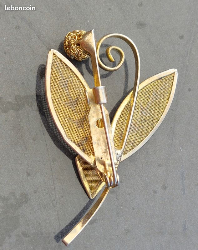 Broche Ancienne En Métal Doré - Motif Filigrane Fleur - Occasion (voir Photos)
