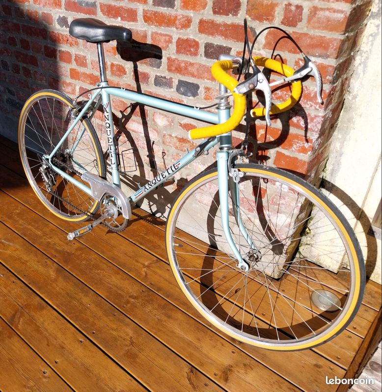 Cales-chaussures De Piste Vintage J. Anquetil – Acier Dural, La Perle Helyett (1950/60)