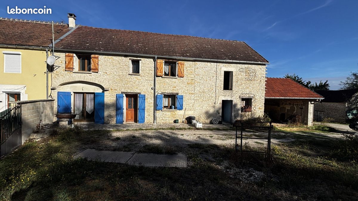 Maison 5 pièces 115 m² · à Saint-Cyr-les-Colons · 115 m² · 128 000 €