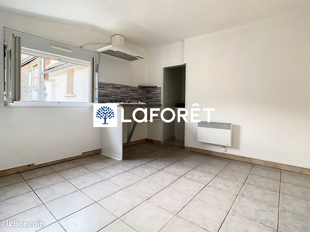 Appartement 1 pièce 21 m² · à Moncoutant-sur-Sèvre · 21 m² · 390 €
