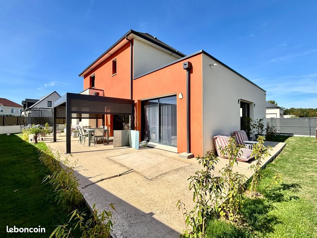 Maison 5 pièces 150 m² · à Escoville · 150 m² · 488 000 €