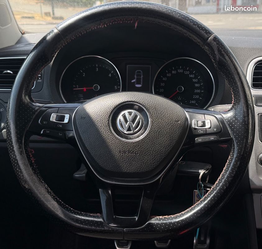 Volkswagen polo cross 1.4 tdi 90ch bluemotion technology apple carplay (image 4)