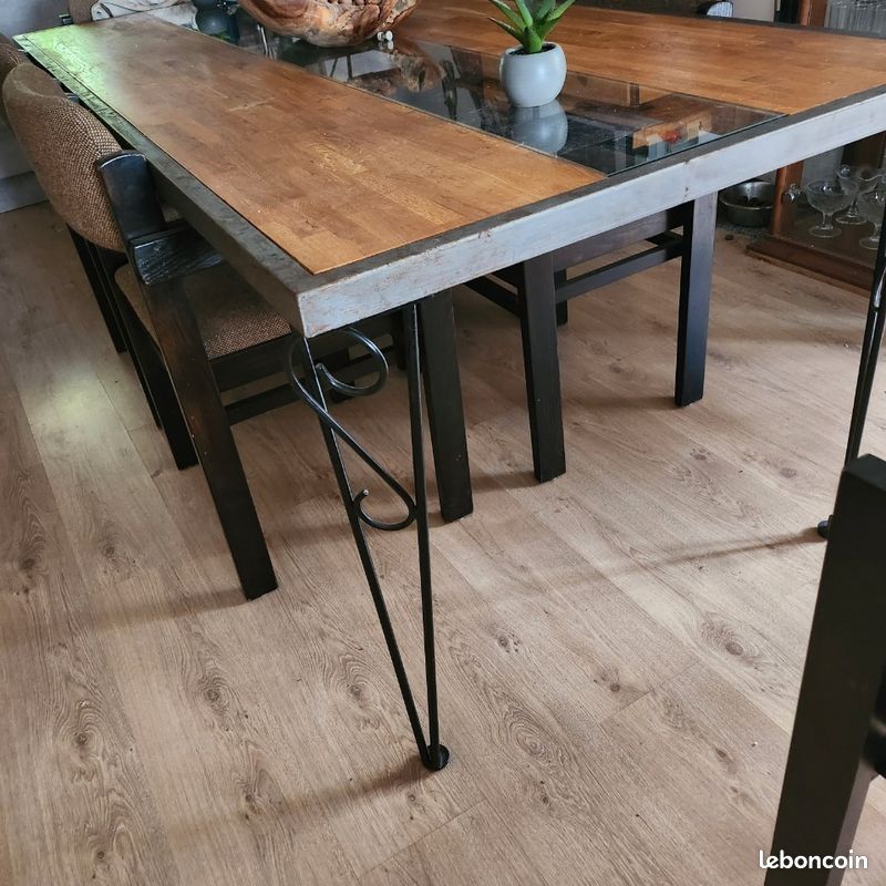 Table fait maison intérieur (image 1)