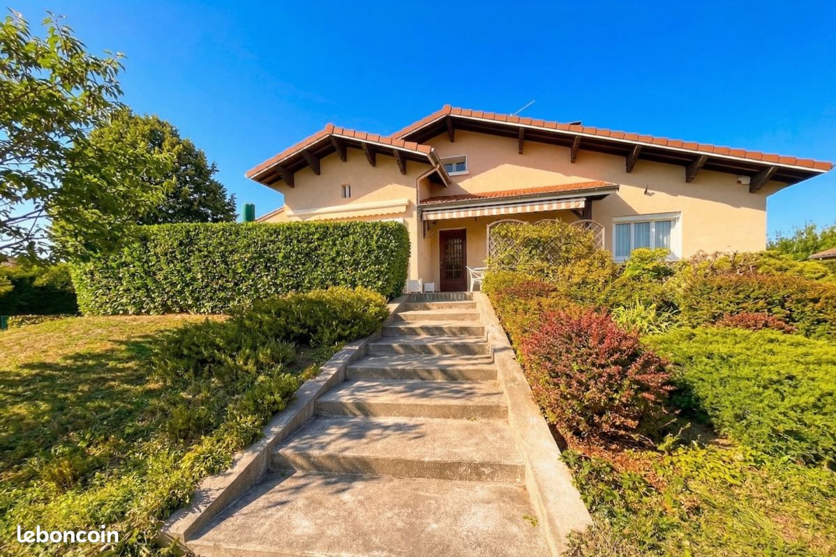 Maison 6 pièces 181 m² · à Saint-Cyprien · 181,3 m² · 289 000 €