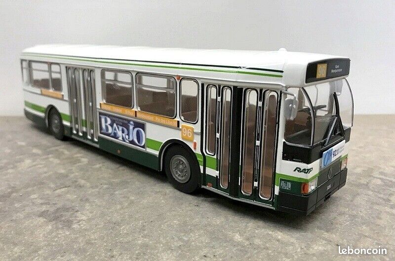 Autobus & Autocar Du Monde N°84 Renault R 4192 Perigueux 1952 1/43 Ixo