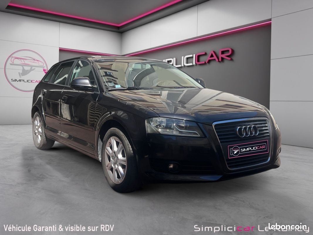 AUDI A3 Sportback Ambiente boîte auto 102Ch Radar AR idéal jeune permis Garantie 12 mois (image 1)