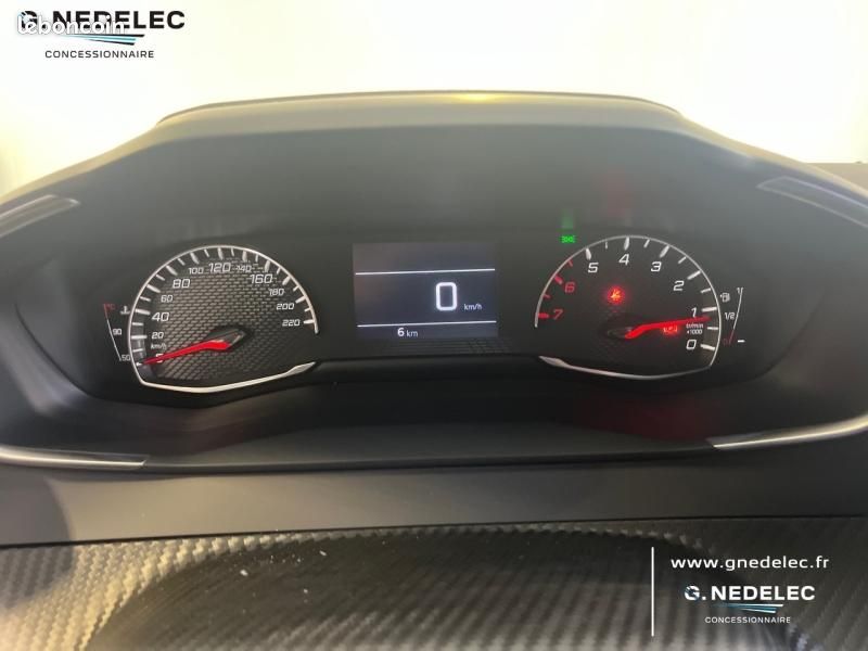 Peugeot 2008 1.2 Turbo 100ch Style (image 17)