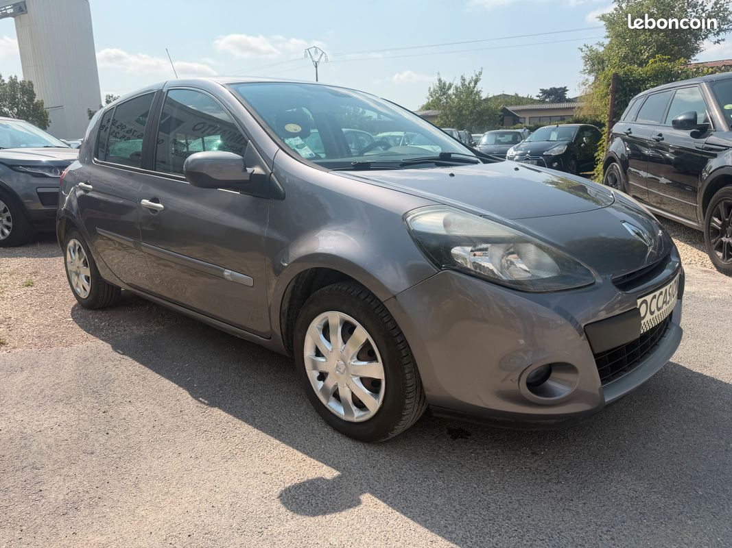 Renault clio iii 1.5 dci 86 cv (image 2)