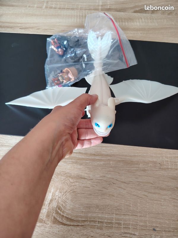 Dragon (image 1)