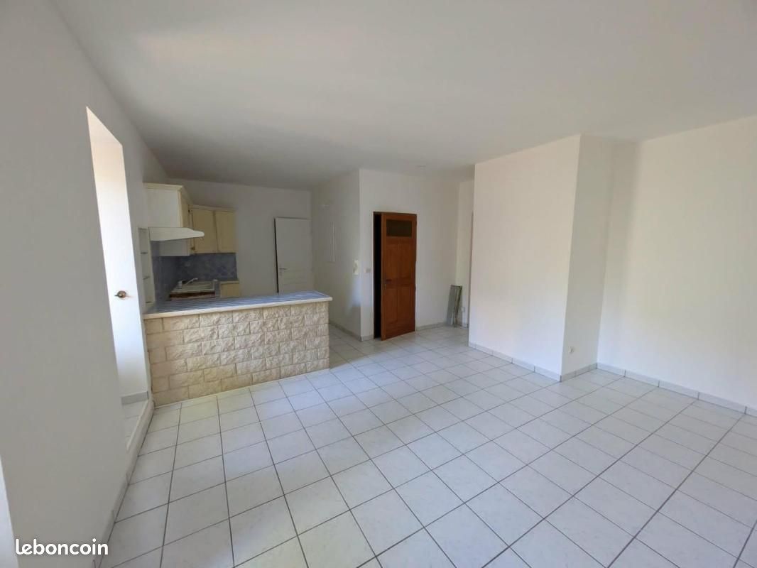 Appartement 2 pièces 37 m² · à Vias · 37 m² · 525 €