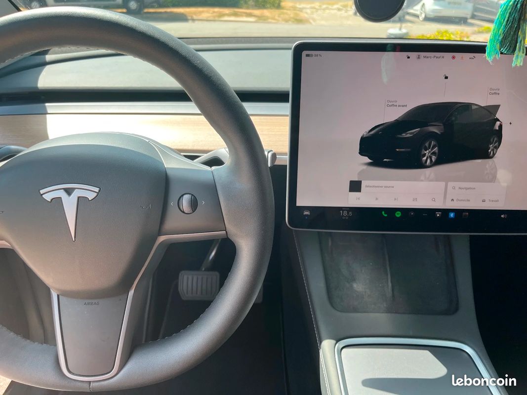 TESLA MODEL Y Standard RWD (image 31)