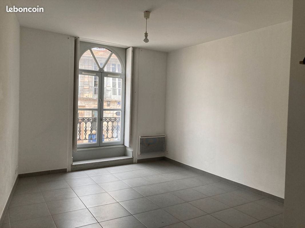 Appartement 1 pièce 38 m² · à Besançon · 38 m² · 570 €