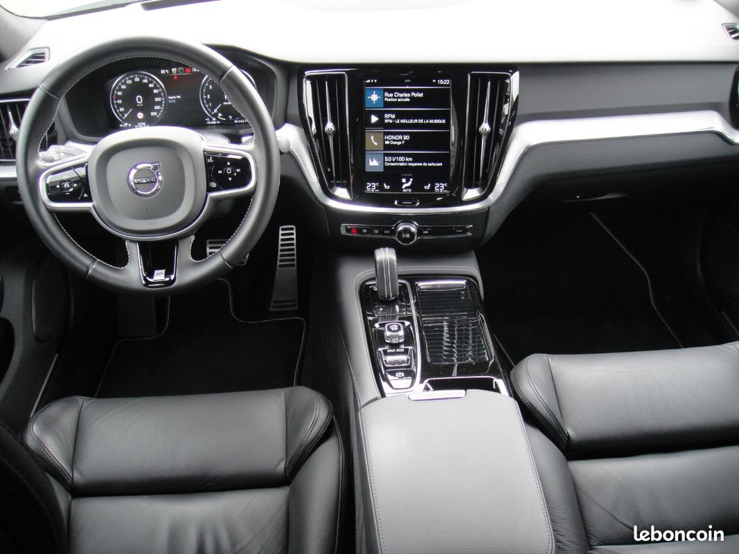VOLVO S60 T8 Twin Engine 303 + 87ch R-Design Geartronic 8 (image 9)