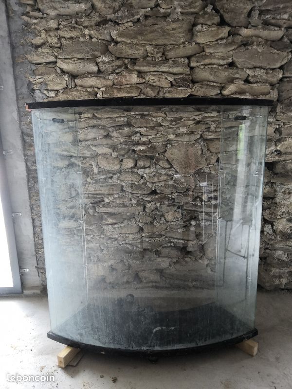 Vitrine en verre (image 1)