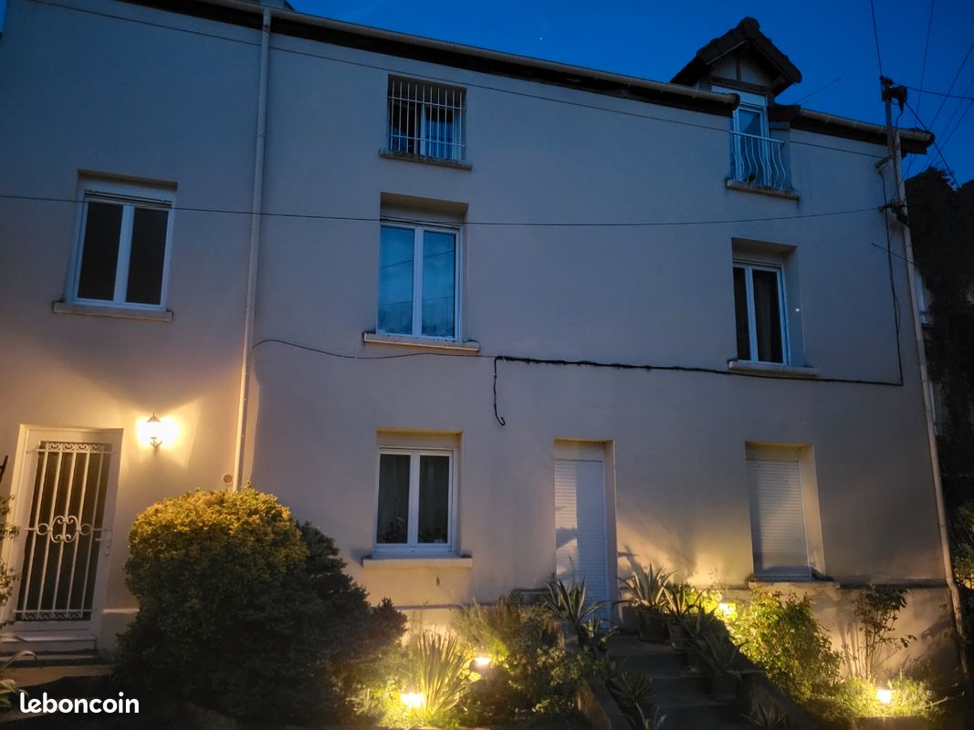 Maison 6 pièces 122 m² · à Chelles · 122 m² · 383 000 €