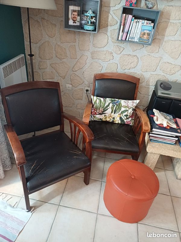 Fauteuils en bois et cuir (image 1)