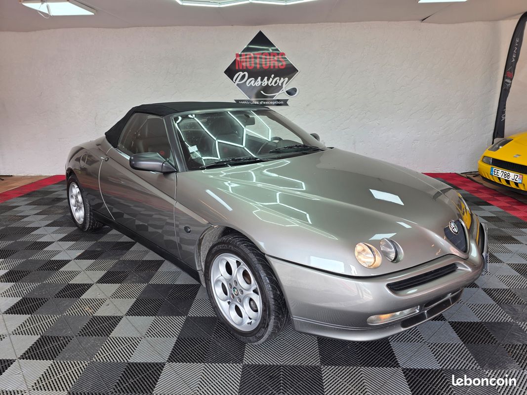 Alfa romeo spider 2.0 ts (image 2)