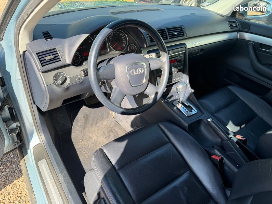 Audi A4 Berline 3.2 FSI 255 Quattro Ambition Tiptronic (image 11)