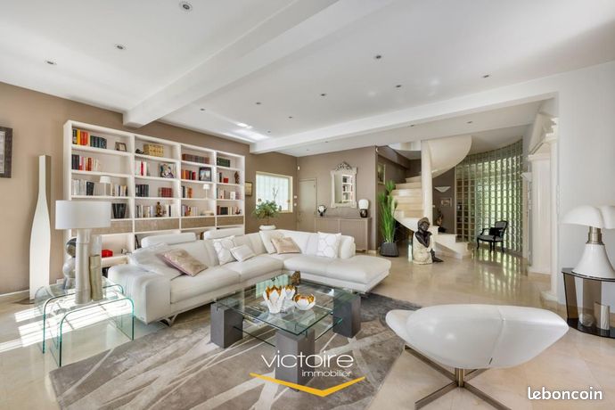 Maison 5 pièces 227 m² — 5