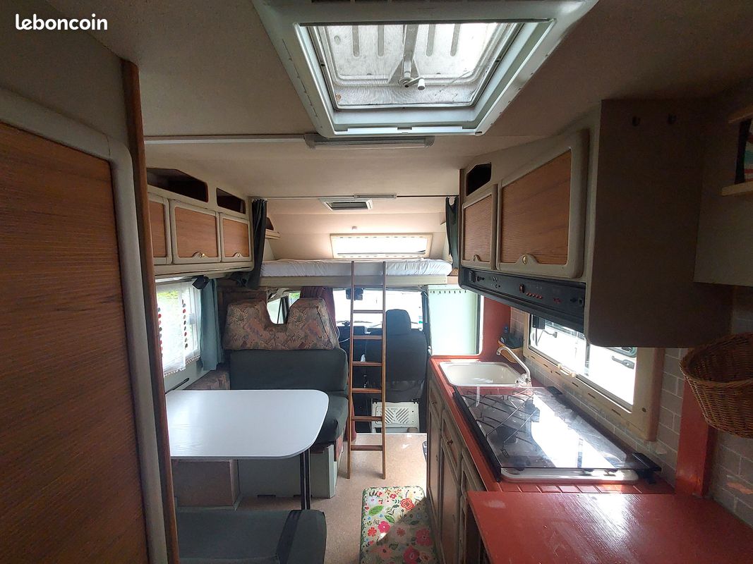 Camping-car J5 Pilote Atlantis 58CX 2,5lTD Direction assistée (image 2)