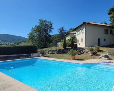 Maison 750 000 € - 218 m²