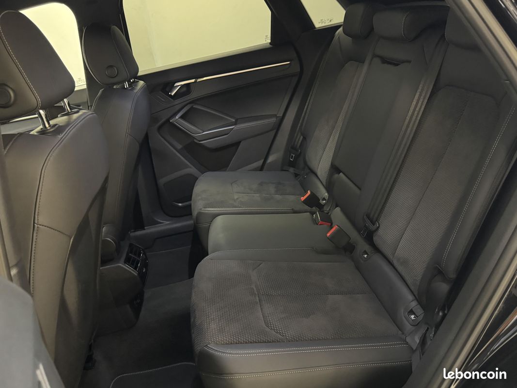AUDI Q3 35 TFSI 150 ch S tronic 7 S line (image 11)