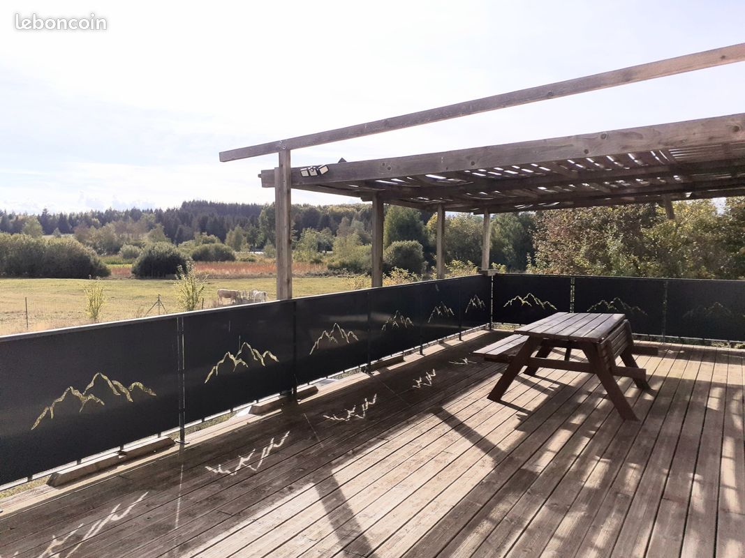 Maison 7 pièces 350 m² · à Saint-Agrève · 350 m² · 239 000 €