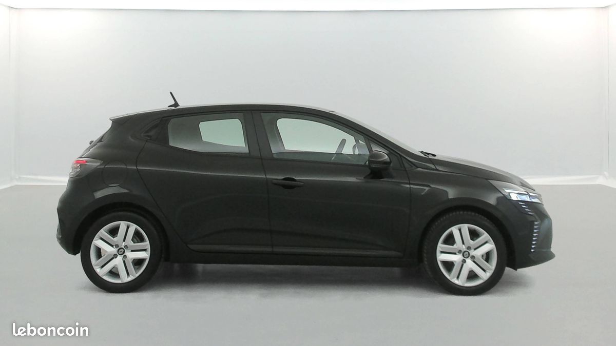 RENAULT Clio E-Tech full hybrid 145 ch GSR2 Evolution (image 6)