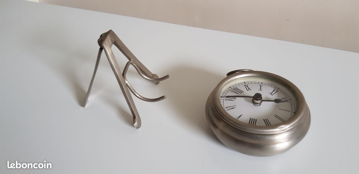 Pendulette avec son support trépied (ou à suspendre) (image 5)