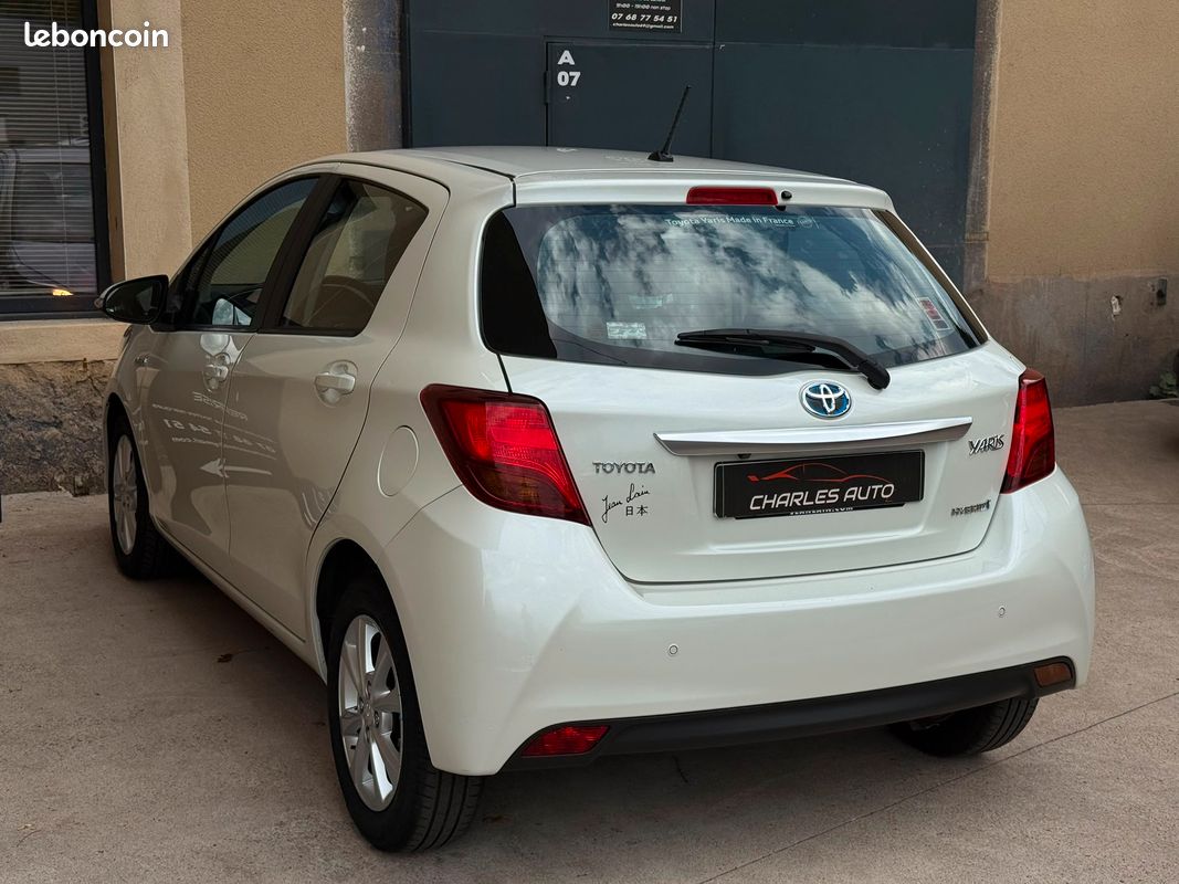 Toyota Yaris HSD 100h Dynamic 5p / 1ere main / Garantie 12 mois (image 4)