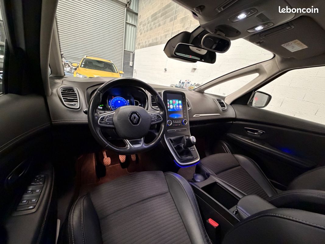 Renault SCÉNIC IV Intens 1.6 DCI 130 / CARPLAY FILAIRE / CAMERA RECUL / RADARS AV AR / GRAND ECRAN / KEYLESS /ROUE DE SECOURS GALETTE (image 17)