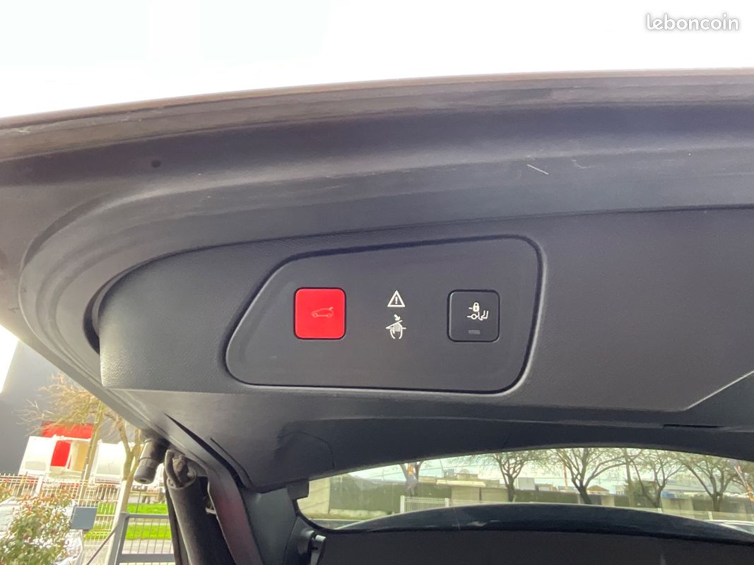 Peugeot 3008 ii 1.2 130ch / gt-line / suivi (image 12)
