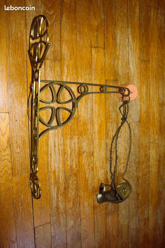 Lampe du sanctuaire - Suspension d'église en laiton (312) (image 1)
