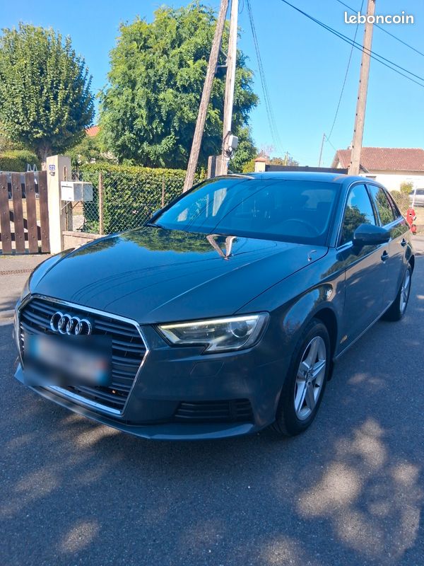 AUDI A3 SPORTBACK 1.6 TDI 116ch Diesel (image 1)