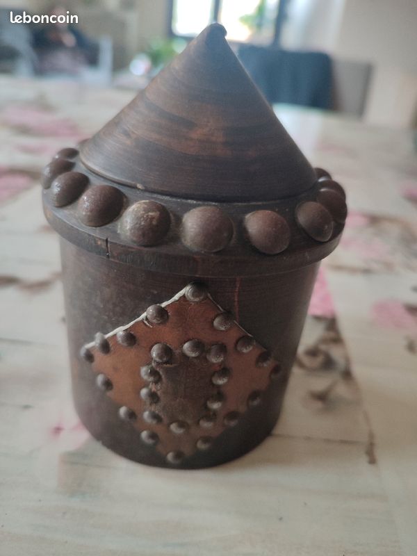 Boite en chêne, cuivre et cuir (image 1)