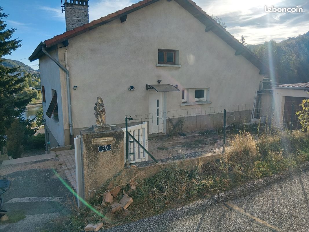 Maison 4 pièces 130 m² · à Aurec-sur-Loire · 130 m² · 215 000 €