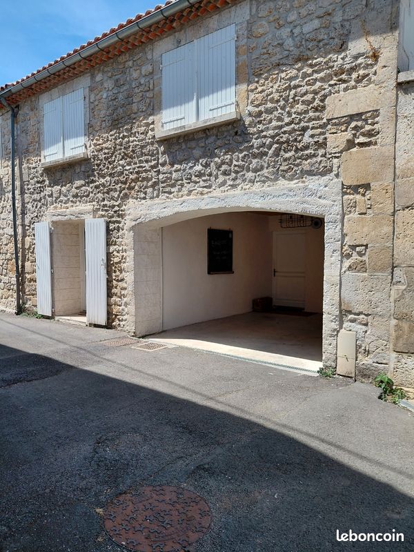 Maison 5 pièces 90 m² · à Soyaux · 90 m² · 950 €