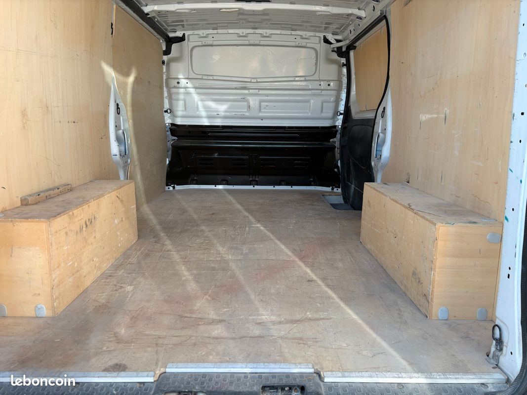 RENAULT TRAFIC VU FOURGON 2.0 BLUEDCI 130 CONFORT L2H1 3000KG / 19 991.67 Ht (image 6)
