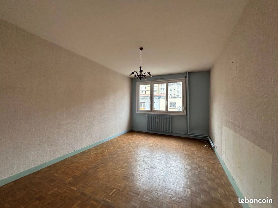Appartement 3 pièces 63 m² · à Saint-Étienne · 63 m² · 54 900 €