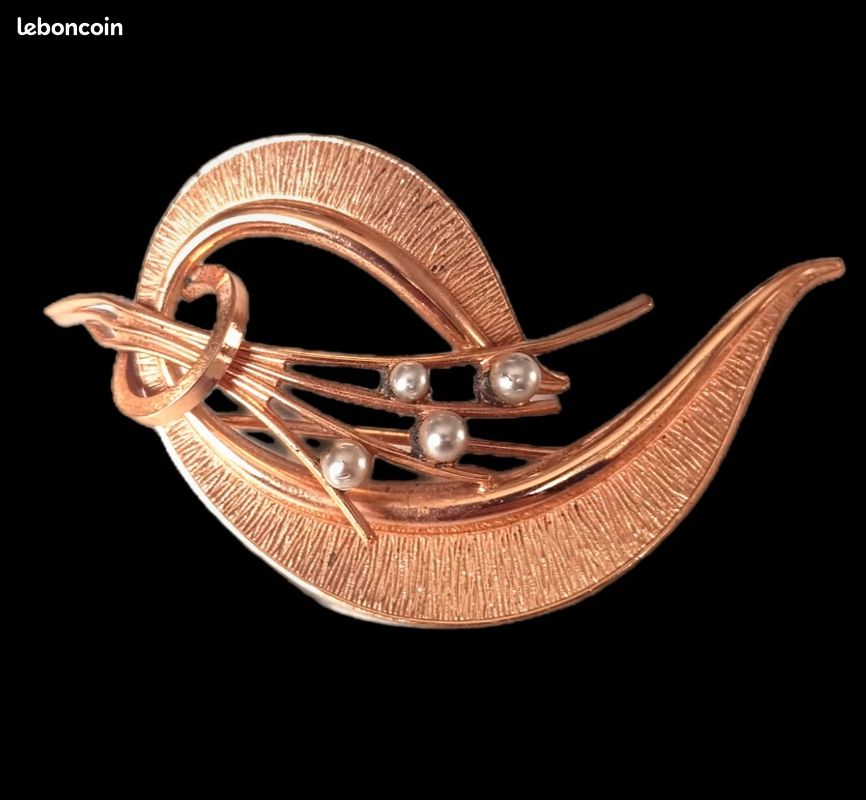 Grande Broche Vintage Or Gravée Et Ajourée - Bijou Fantaisie Années 70-80 - État Parfait