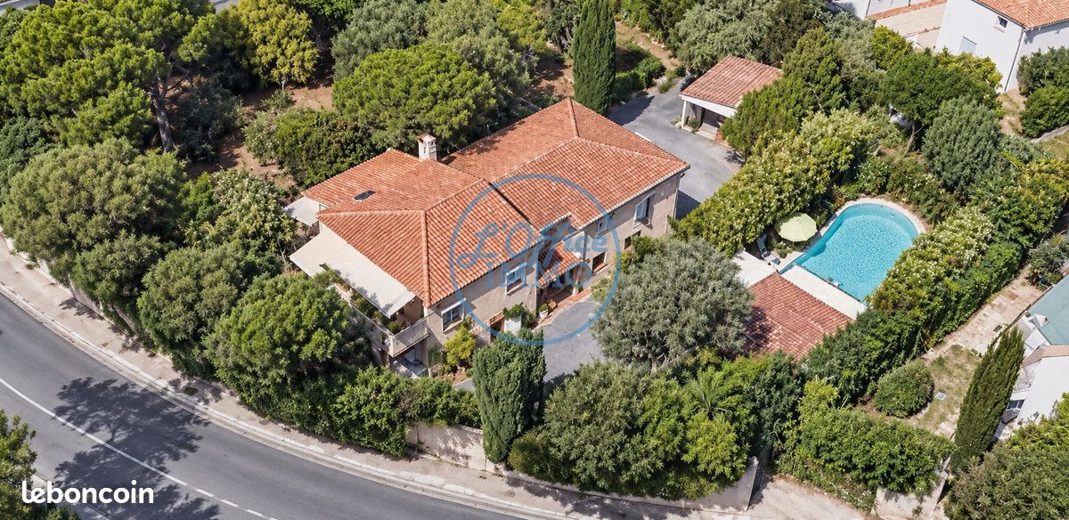 Maison 7 pièces 243 m² · au Pradet · 243 m² · 543 400 €