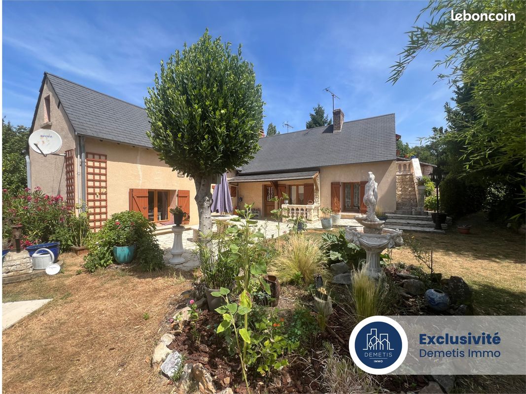 Maison 8 pièces 207 m² · à Aubigné-Racan · 207 m² · 349 800 €