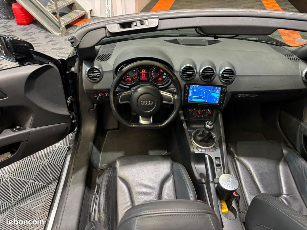AUDI TT Roadster 2.0 TFSI - 200CV - ENTRETIEN SUIVI - CARPLAY (image 24)
