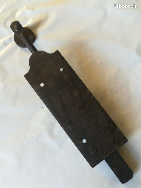 Loquet ancien (image 2)