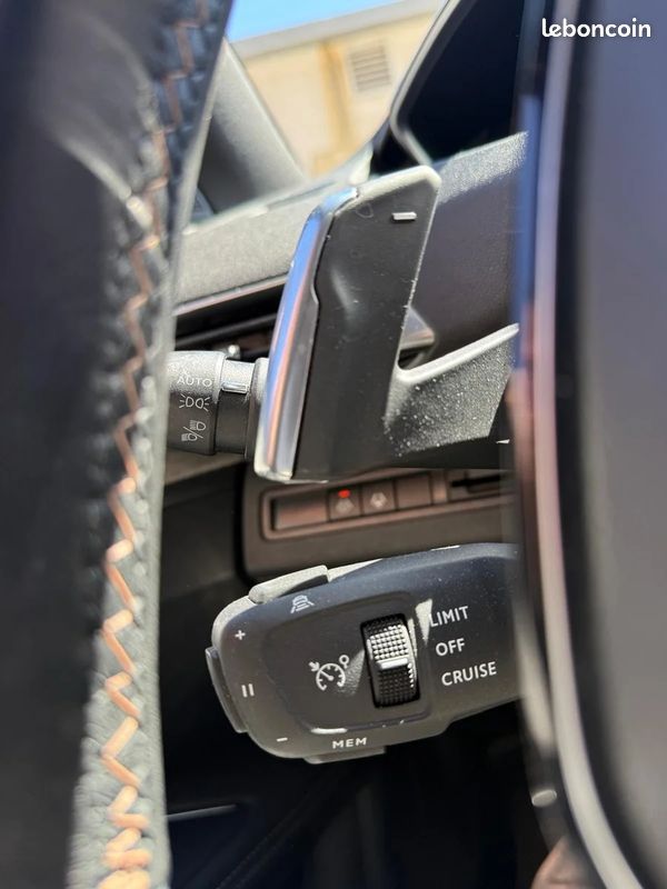 PEUGEOT 3008 BlueHDi 130ch S&S EAT8 GT / TVA RECUP / 1ER MAIN (image 30)