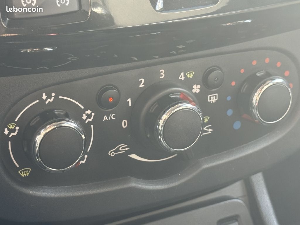 Dacia Duster TCe 125 4x2 Black Touch (image 9)